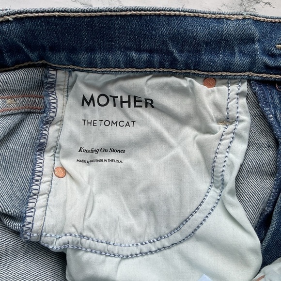 #6 NWT MOTHER Denim The Tomcat Crop in Kneeling On Stones - Picture 9 of 9